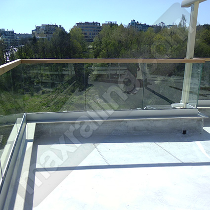 Парапет стъкло